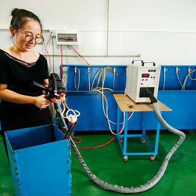 Guter Preis 40A Induktionsheizgerät Tragbare Induktionslötmaschine Online