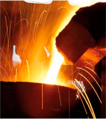 120 kW Leistung 60 kg Kapazität Wasserkühlsystem Induktionsschmelzofen für Metallschmelzgeräte