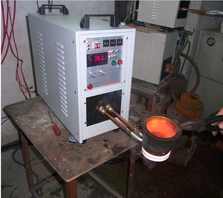 Guter Preis Niedrigpreis-Induktionsheizmaschine für 2 kg Goldschmelzofen (HF-15KW+2KG) Online