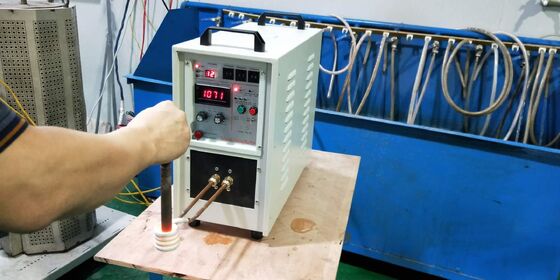 Guter Preis Hochfrequenz-Induktionslötermaschine Hf-15kw Online