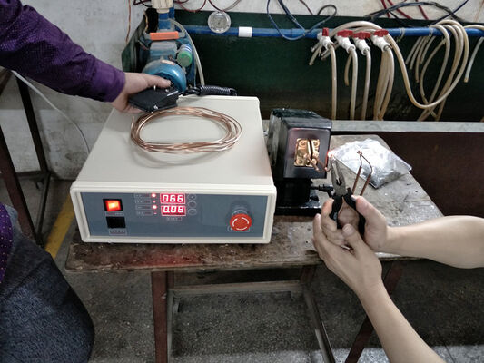 Guter Preis UF-06AC Ultrhochfrequenz-Induktionslöschmaschine/Schweißmaschine Online