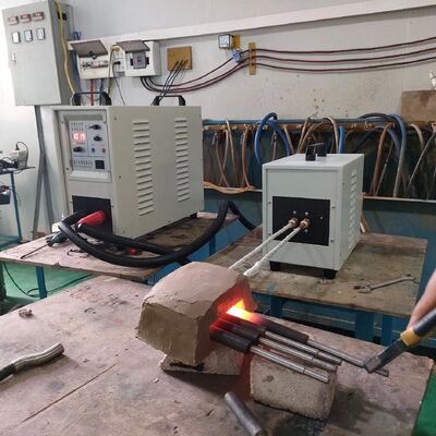 Guter Preis Sf-25kw Ultraschall-Frequenz-Induktionsheizmaschine für Stahlstangen-Warmumformung Online