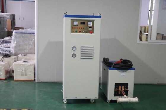 Guter Preis 3-phasige 380V 440V Induktionslöschmaschine DSP MF 200KW Industriewärmebehandlungsausrüstung für die Härtung von Metallteilen Online
